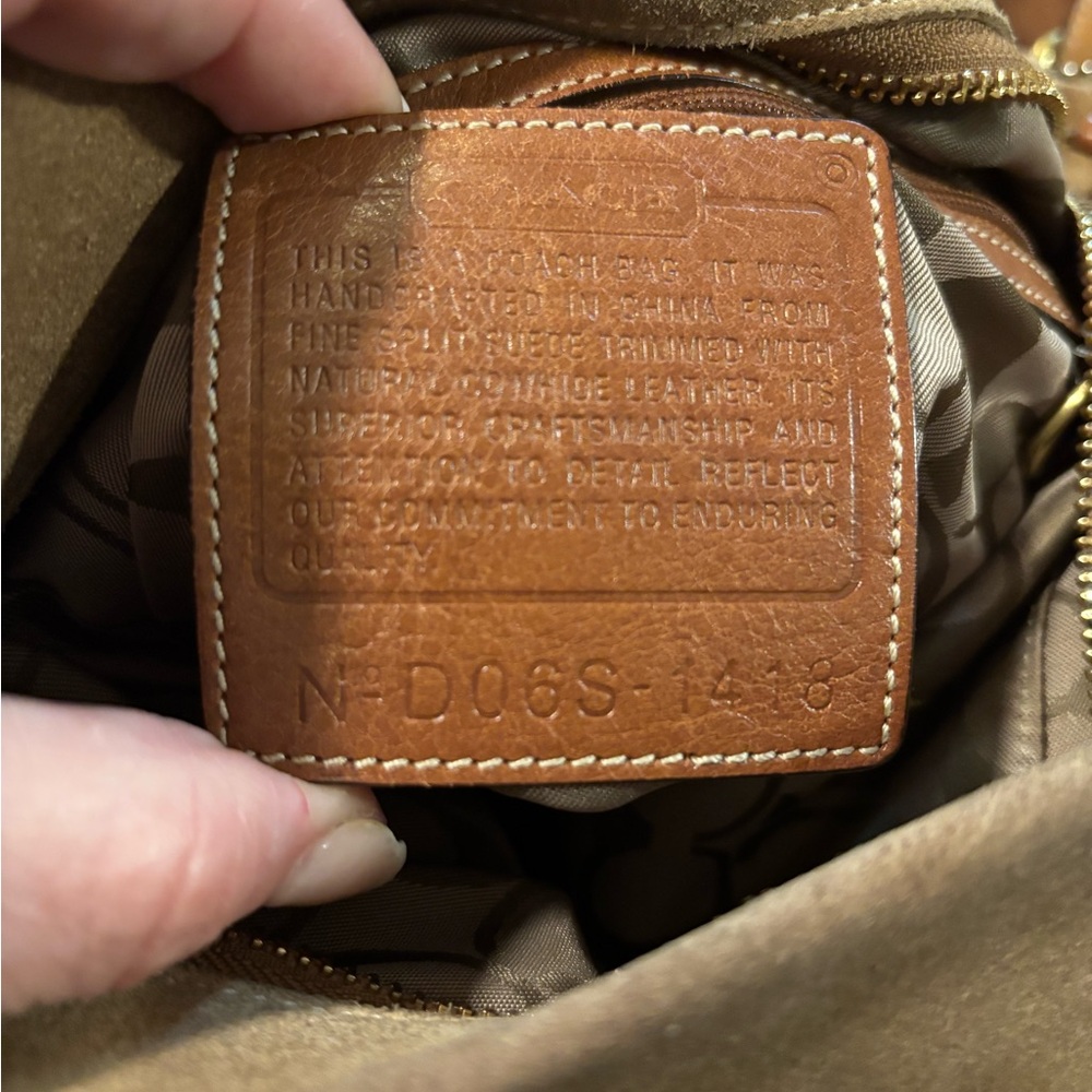 Coach VINTAGE Y2K D06S-1418 Legacy Tan Suede Shoulder/Crossbody Bag VGUC - Picture 5 of 11